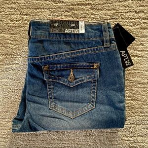 NWT Apt. 9 Boot Cut Jeans Size 10